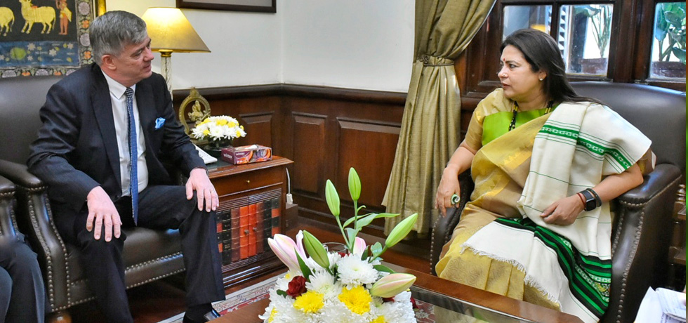 Minister of State for External Affairs, Meenakashi Lekhi bids farewell to Milan Hovorka, Ambassador of the Czech Republic