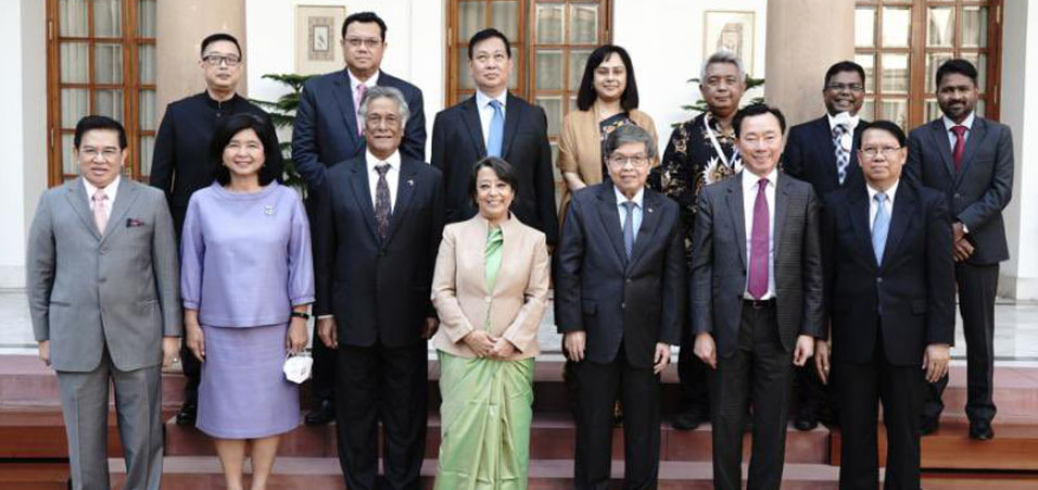 Secretary (East), Smt. Riva Ganguly Das interacts with the ASEAN Heads of Mission in Delhi over a lunch at Hyderabad House