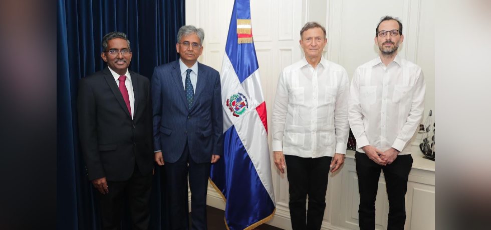 Secretary East Shri Saurabh Kumar called on Foreign Minister of Dominican Republic,  H. E. Mr. Roberto Alvarez in Santo Domingo