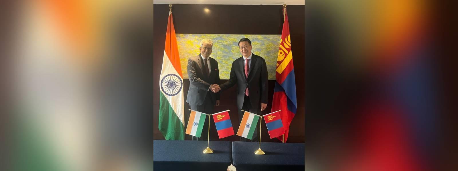 Secretary (East) Shri Saurabh Kumar met Minister of Education and Science of Mongolia, H.E. Mr. Luvsantseren Enkh-Amgalan in Ulaanbaatar