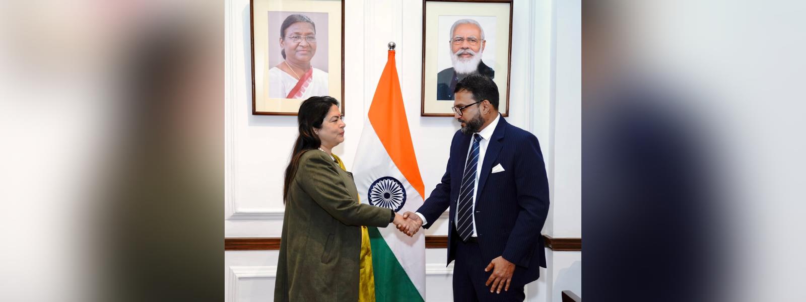 Minister of State for External Affairs Smt. Meenakashi Lekhi met H.E. Mr. Tharaka Balasuriya, Minister of State of Foreign Affairs of Sri Lanka in New Delhi