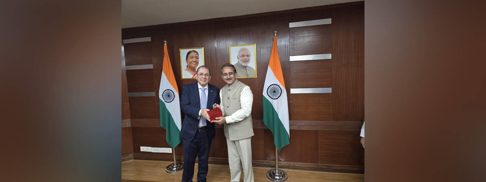 Minister of State for External Affairs, Shri Kirti Vardhan Singh met Vice Minister of Foreign Affairs of Colombia, H.E. Mr. Jorge Rojas Rodriguez in New Delhi