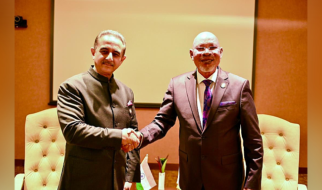 Minister of State for External Affairs Shri Kirti Vardhan Singh met H.E. Mr. Odongo Jeje Abubakhar, Minister of Foreign Affairs of the Republic of Uganda in Kampala