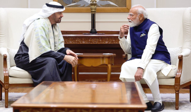 प्रधानमंत्री श्री नरेन्द्र मोदी ने नई दिल्ली में संयुक्त अरब अमीरात के राष्ट्रपति महामहिम शेख मोहम्मद बिन जायद अल नाहयान के साथ बातचीत की