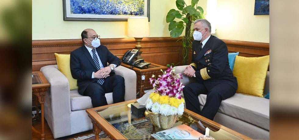 Foreign Secretary Shri Harsh Vardhan Shringla welcomes German Chief of Naval Staff Vice Admiral Schönbach to India