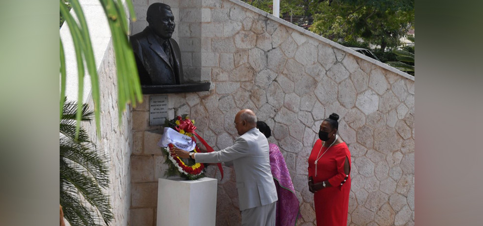 President Shri Ram Nath Kovind laid a wreath at Marcus Garvey Shrine in Kingston, Jamaica